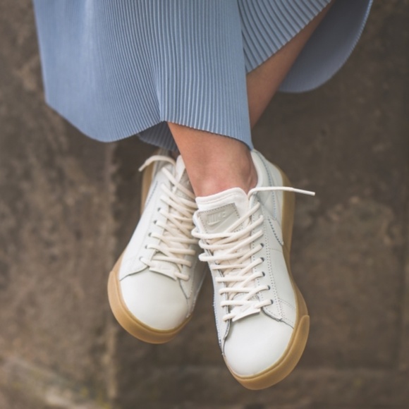 Nike Shoes - Nike Blazer Low LXX